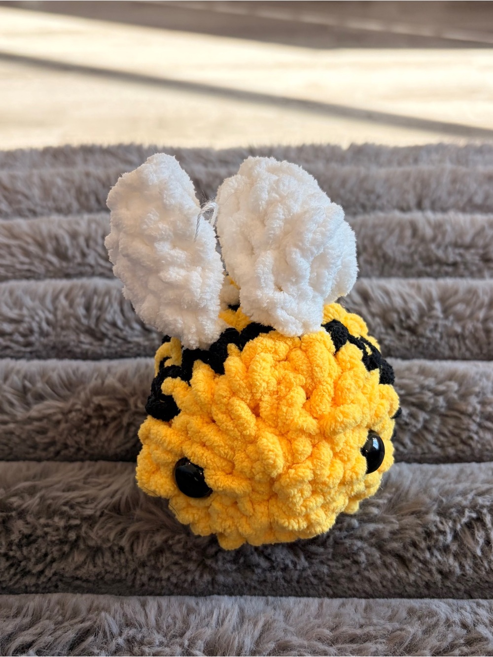 Crochet bumblebee - Picture 2 of 2